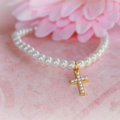 Collectibles Amer-Pearl Cross Bracelet