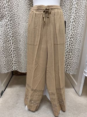 Multiples- Elastic pant with lace