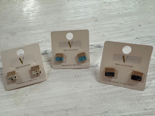 GS-Stone Square Studs