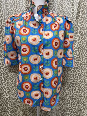 Adrienne-Jodie-Bloom in Joy Top