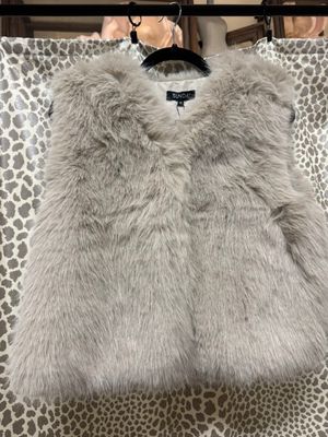 Sunday-Fur Vest