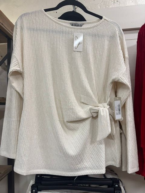 A la carte-Cream Side-Tie Top