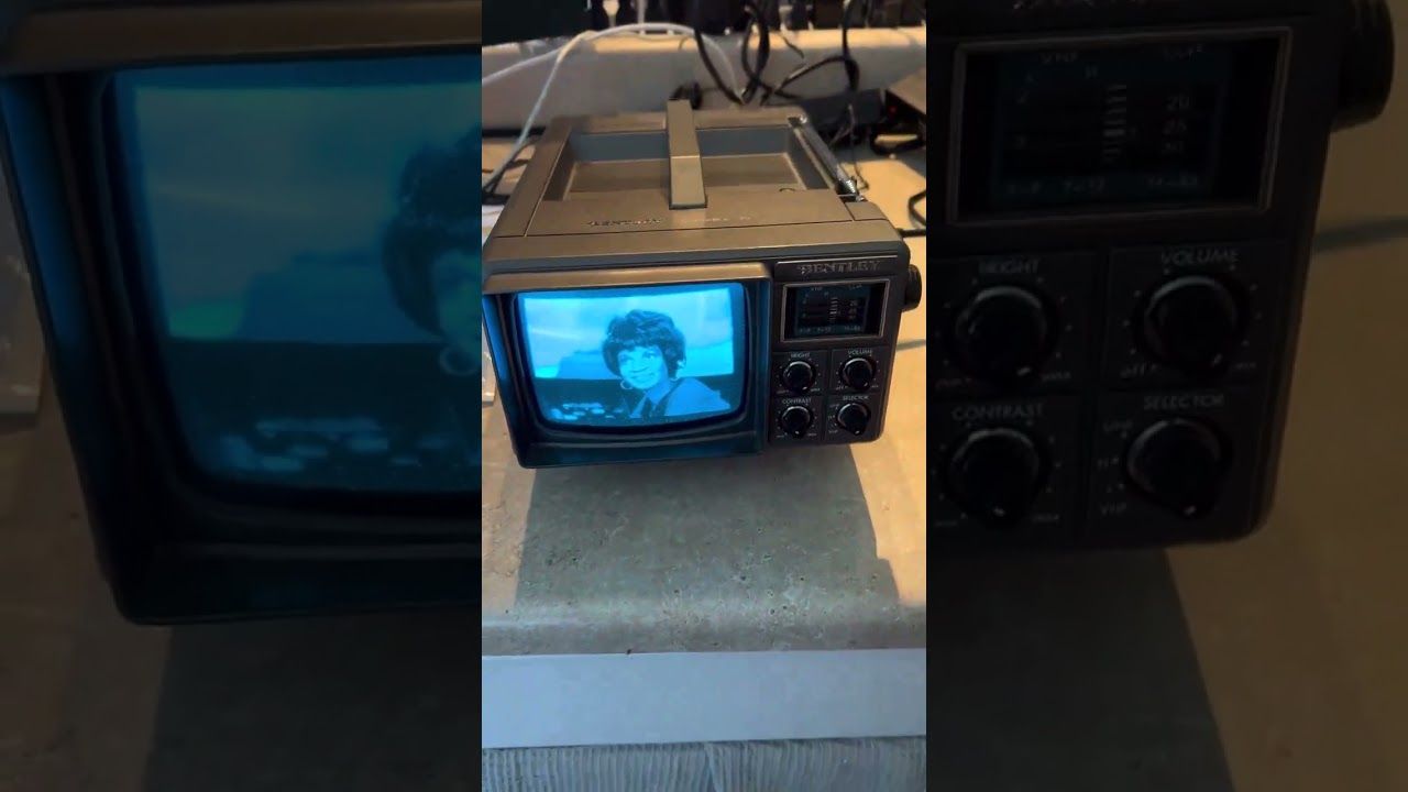 Bentley 1000A Portable B&W TV w/ PSU, Car Charger, RF Connector, Coax Cable