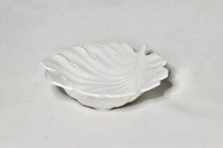 Whiteware Leaf Dish 5&quot;