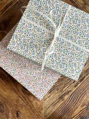 flower-gift-box-liberty-birth-joli-samedi