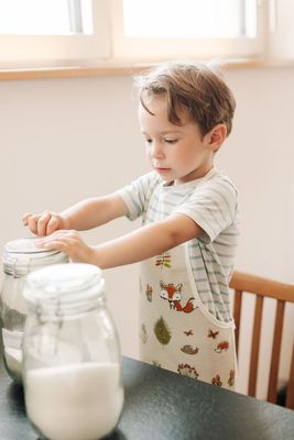 apron-kitchen-impermeable-children-montessori-animals-foret-joli-samedi