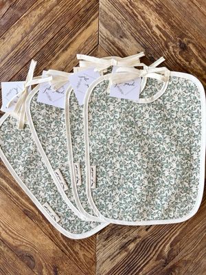 bib-child-impermeable-flowers-liberty-joli-samedi