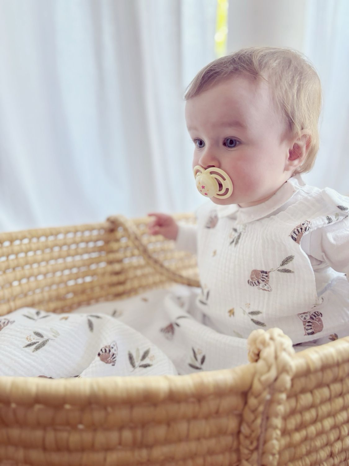 ​🌿 Summer Sleeping Bag – Lemur Pattern