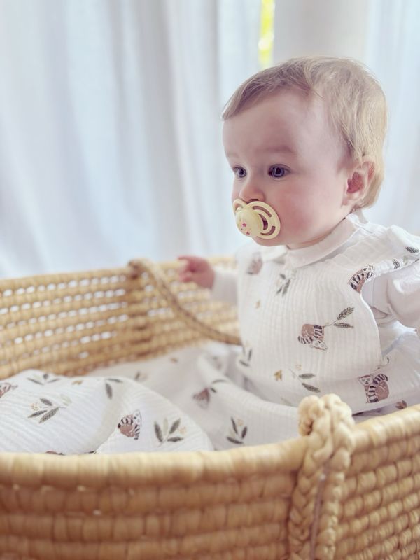 ​🌿 Summer Sleeping Bag – Lemur Pattern