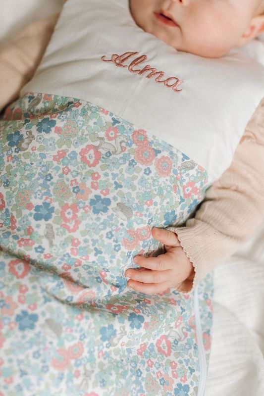 Personalized Sleeping Bag - A Unique and Cozy Cocoon for Baby 🌙