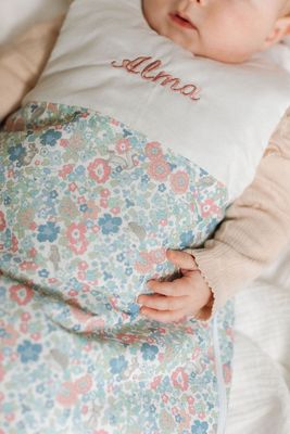 Personalized Sleeping Bag - A Unique and Cozy Cocoon for Baby 🌙
