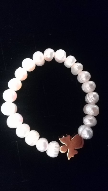 Pulseira C/ Anjo dourado em aço e pedras de rio
