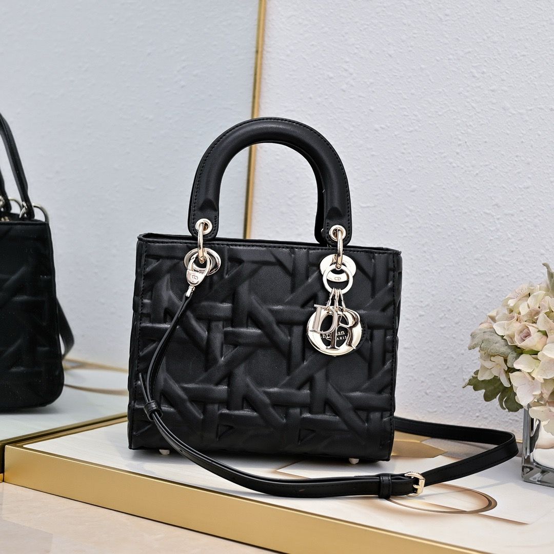 Dior women bag DOA07