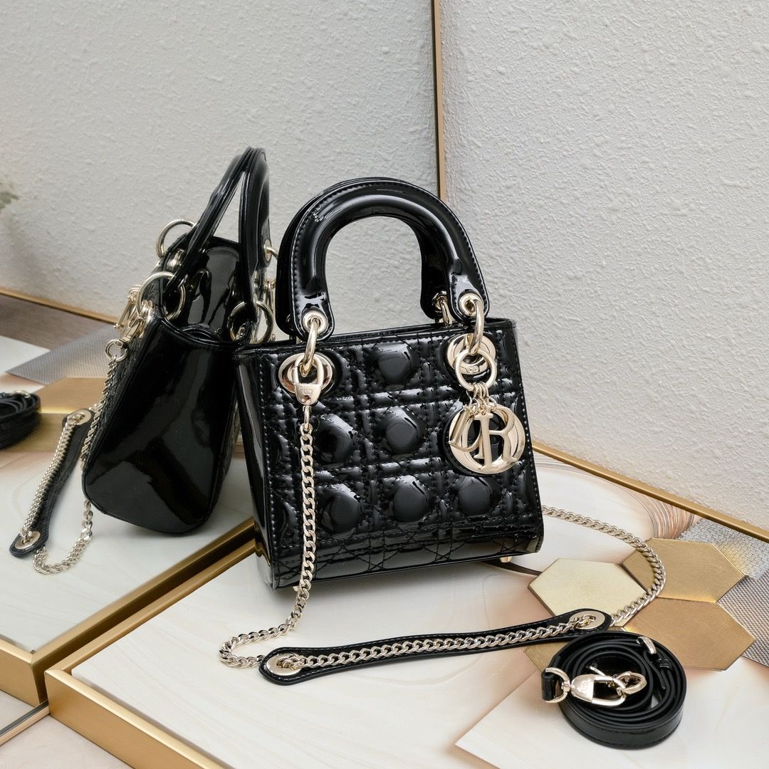 Dior women bag DOA10