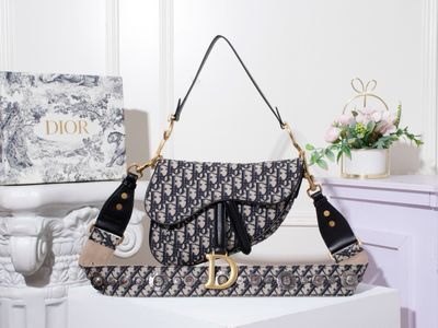 Dior women bag DOA16