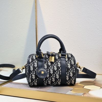 Dior women bag DOA35