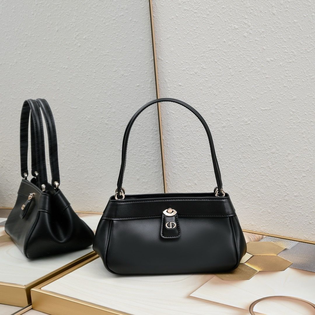 Dior women bag DOA32