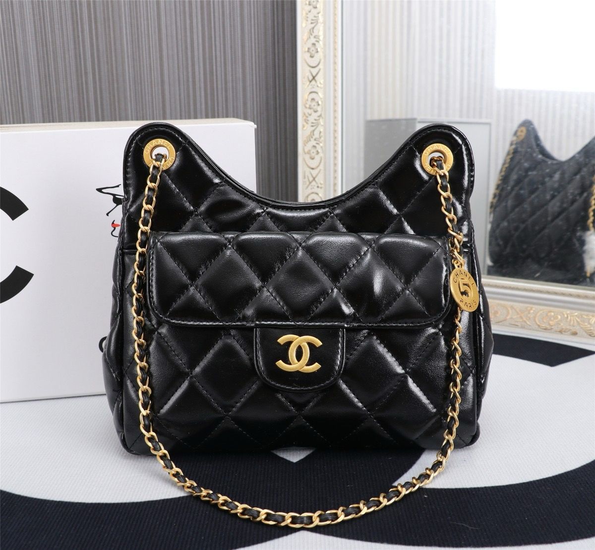 Chanel women bag CAB17