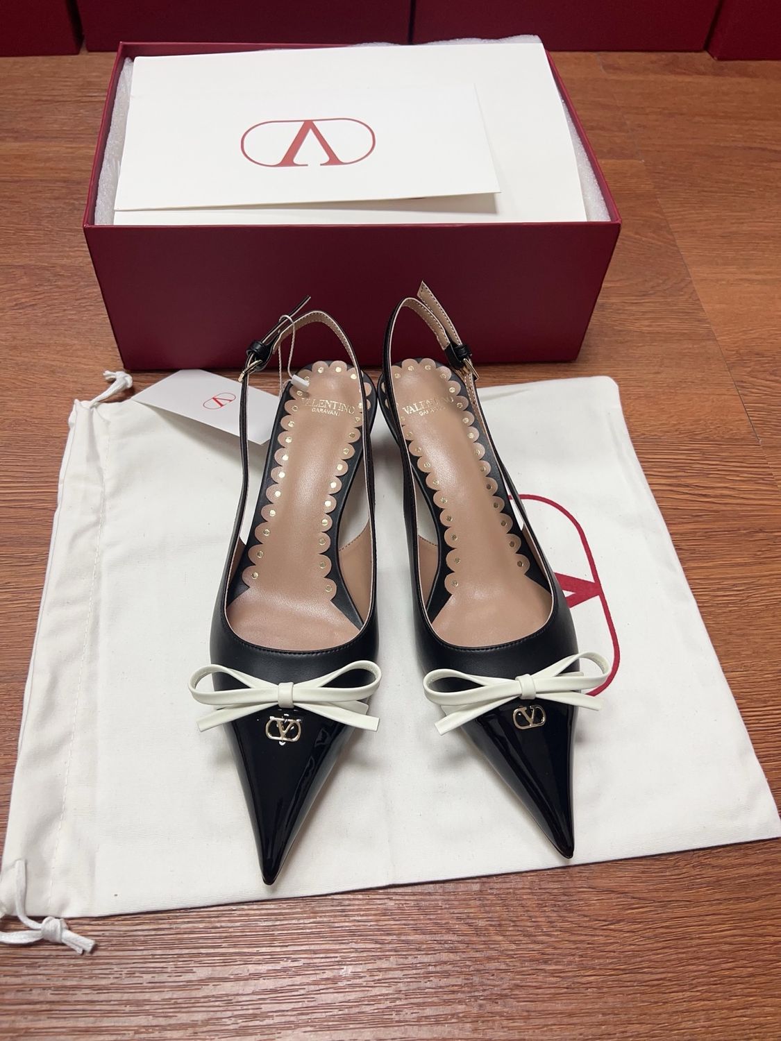 Valentino women sandals VTND09