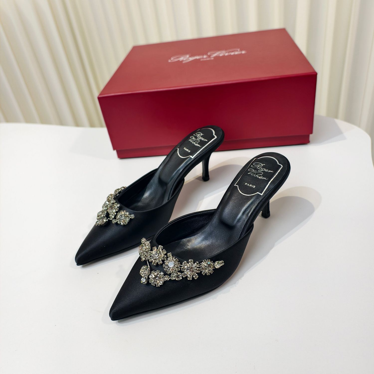 Roger Vivier women sandals ROVE04