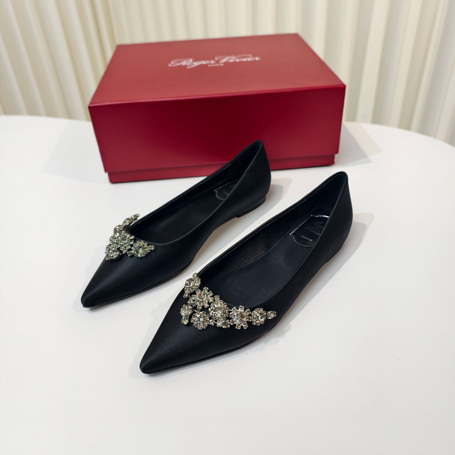 Roger Vivier women shoes ROVE06