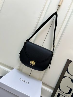 Furla arch saddle bag FUA05