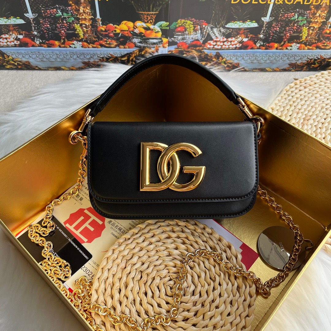 Dolce&amp;Gabbana leather shoulder bag DGBA06