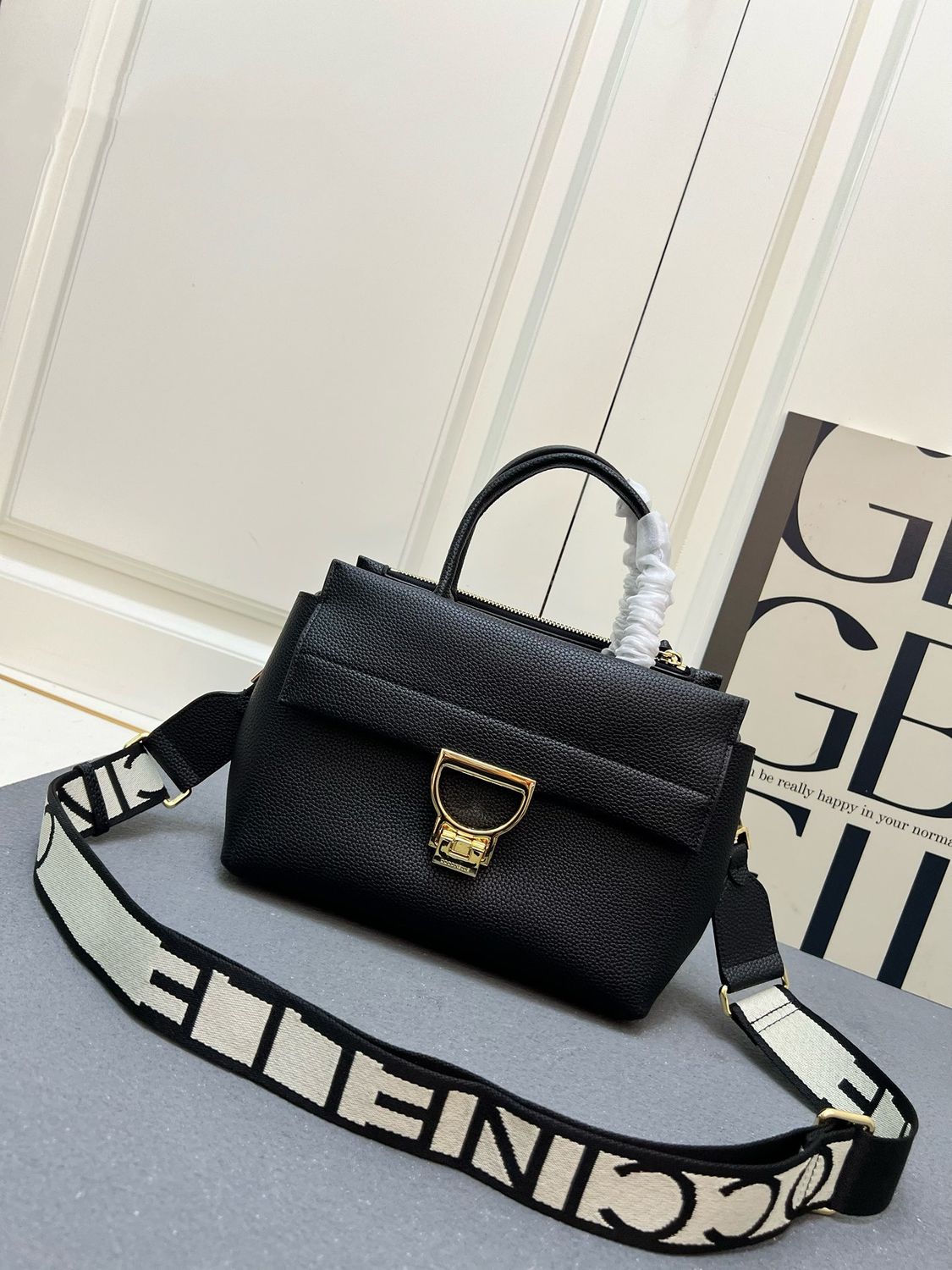 Coccinelle classic shoulder bag CCC03