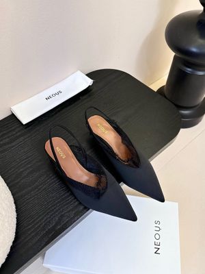 Décolleté slingback da donna Neous Irena con finiture in pizzo NODE04