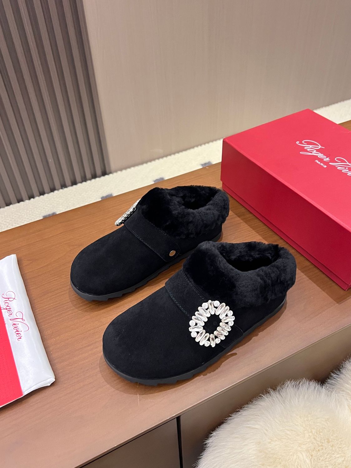 Roger Vivier Slidy Viv' suede mules ROBI01