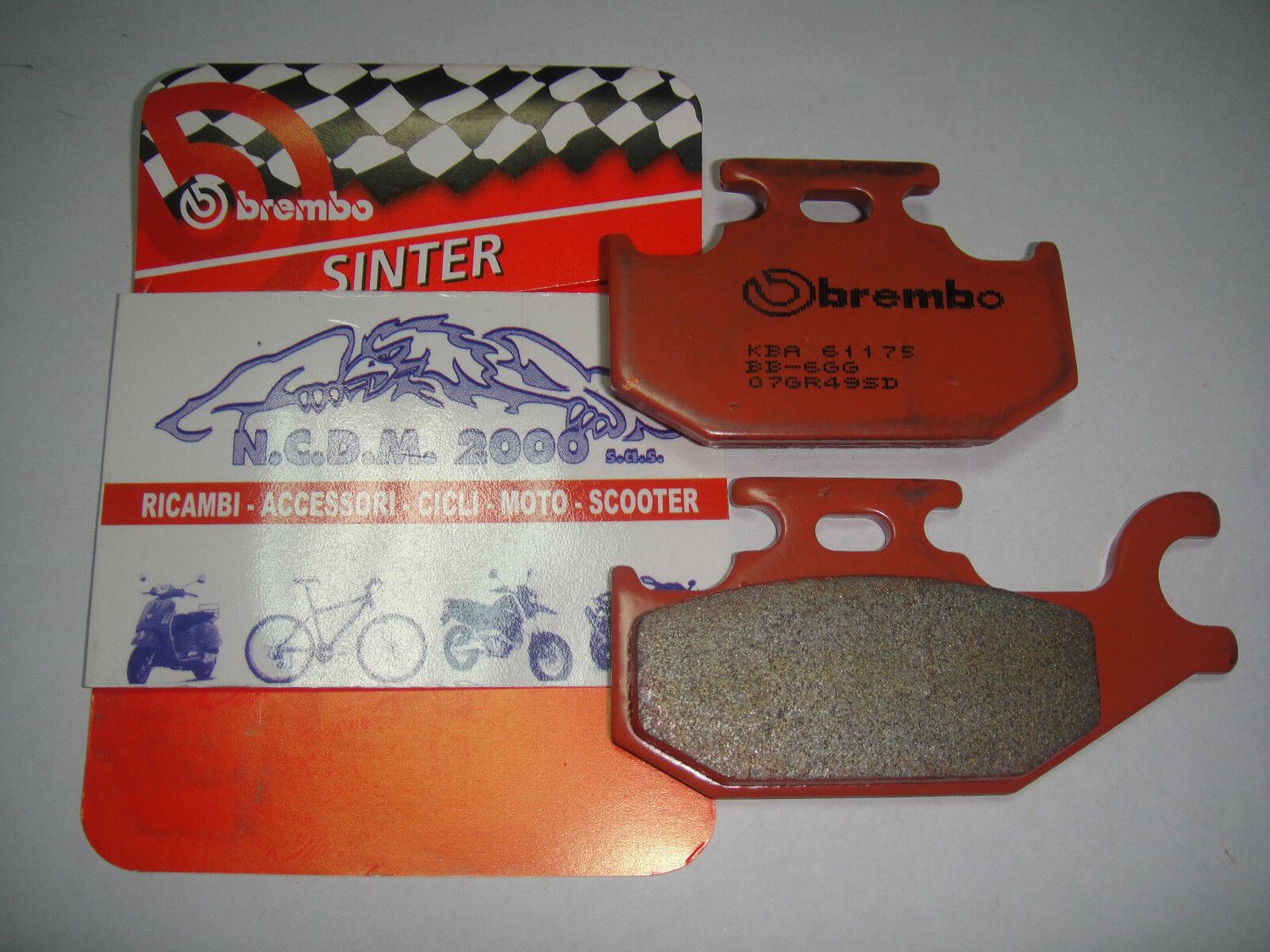 PASTIGLIE BREMBO POSTERIORI BOMBARDIER 330 Outlander Left/Rear 03 &gt; 07GR49SD