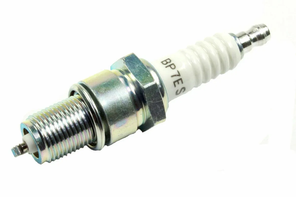 CANDELA NGK SPARK PLUG BP7ES MOTO GUZZI V 35 350 1977