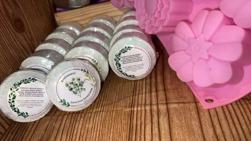 3.5oz. Eucalyptus Shower Steamer