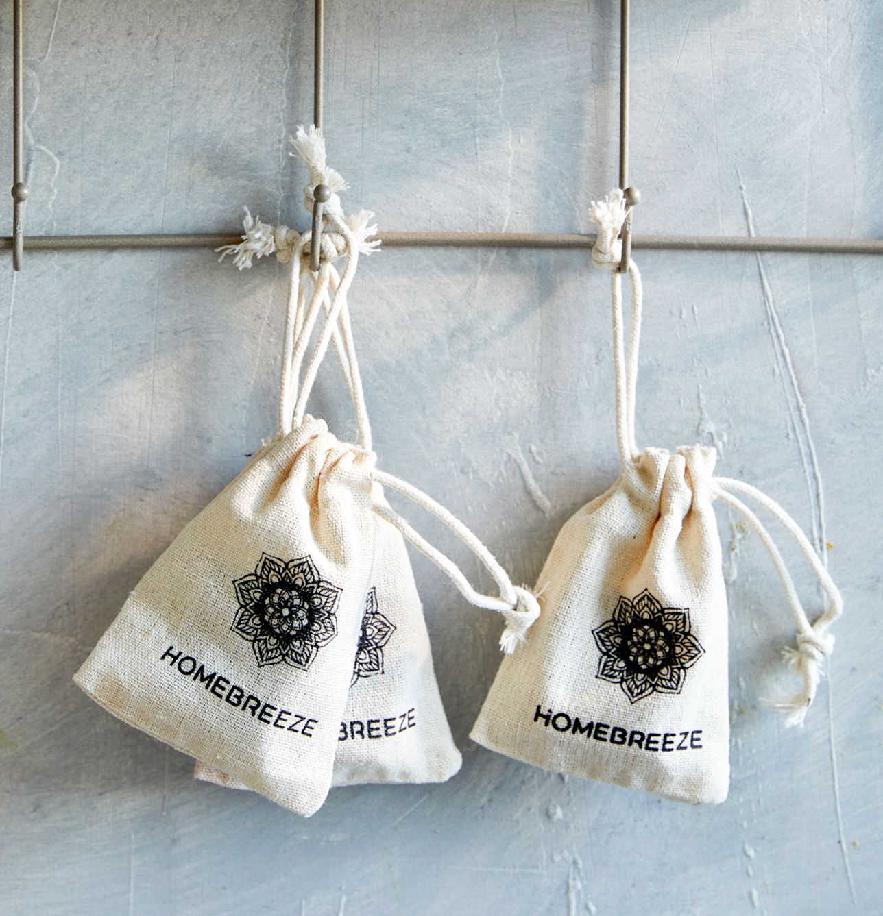 Jute drawstring bag with Homebreeze logo (10 pieces)