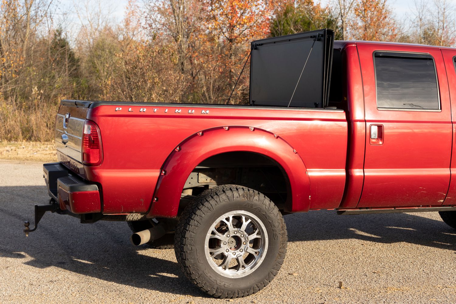 1999- 2016 F-250 Hard Flip-Up Bed Cover
