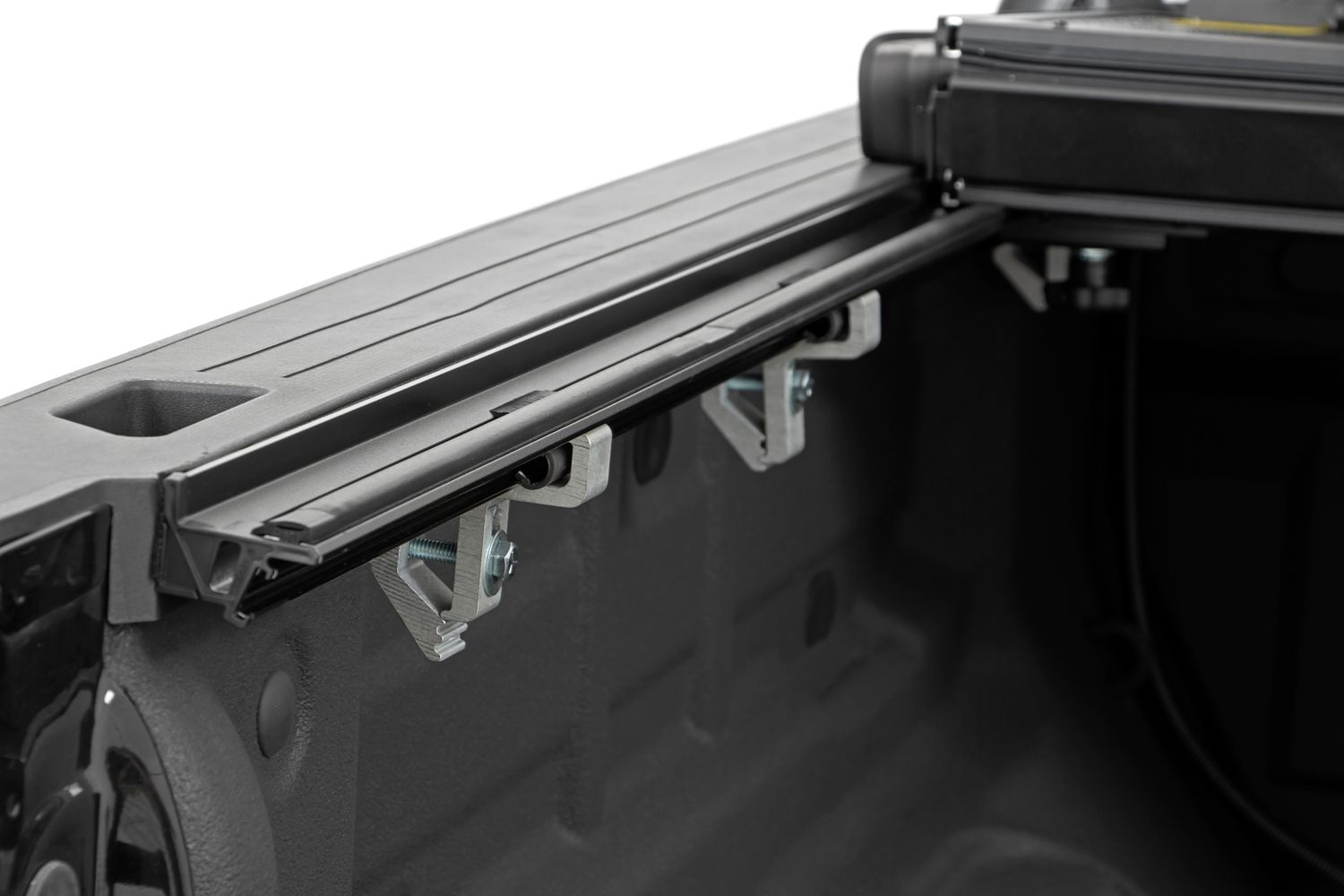 2020 Chevy Colorado Flush Cover