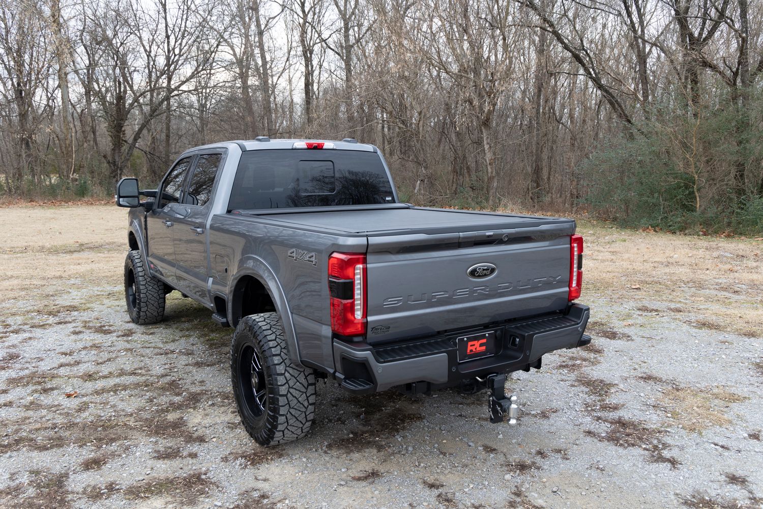 2017-2024 F-250 Hard Retractable Bed Cover