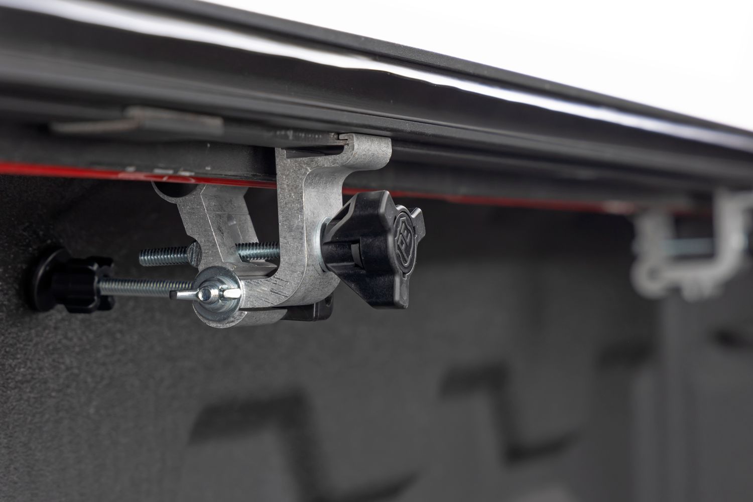 2019-2021 GM Retractable Hard Bed Cover