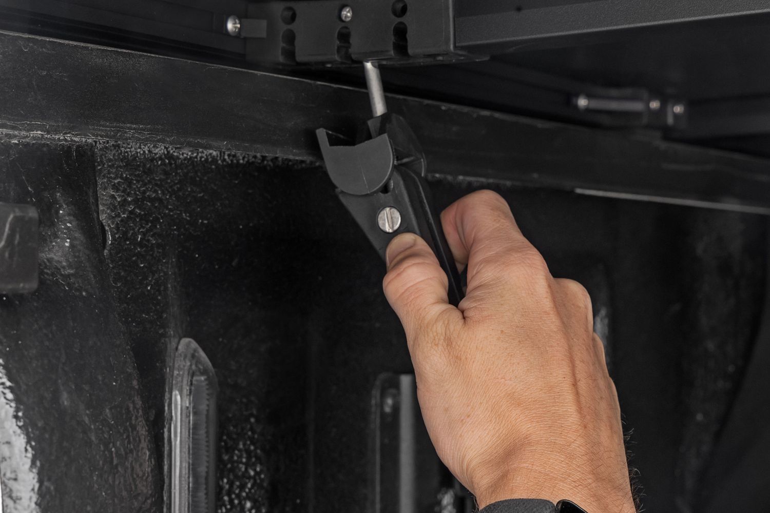 2017-2024 Ford F-250/F-350  Soft Tri- Fold Bed Cover