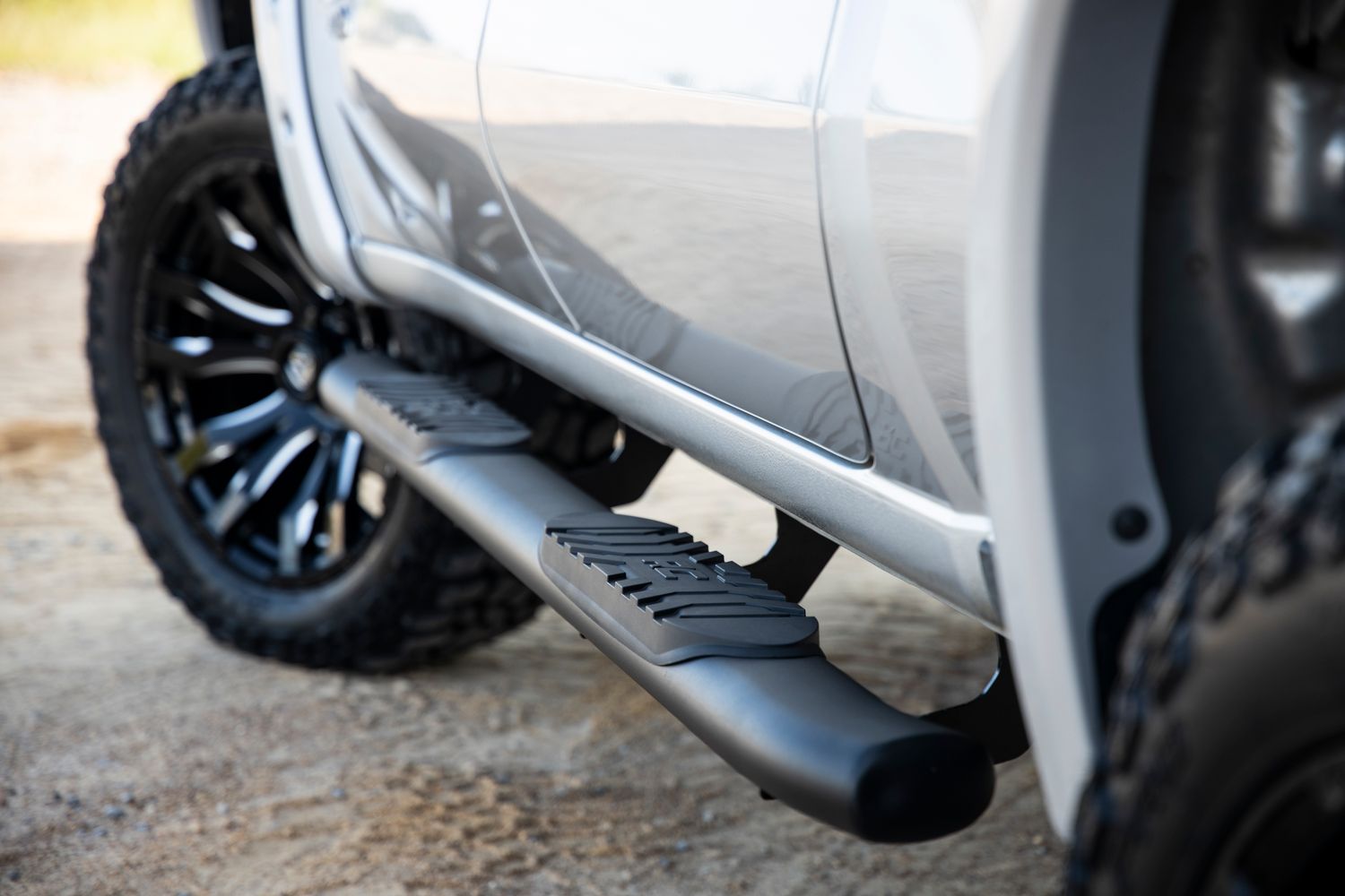 2019-2020 GM 1500/2500HD/3500HD- Oval Steps- CREW CAB ONLY