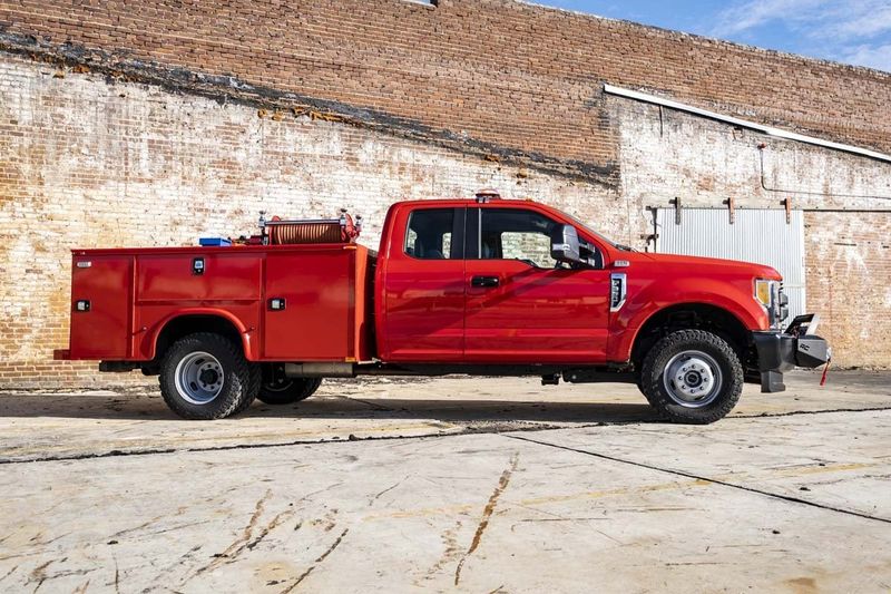 Ford F-250/F-350 Super Duty 2WD/4WD (2017-2020)- EXO Winch Mount Kit