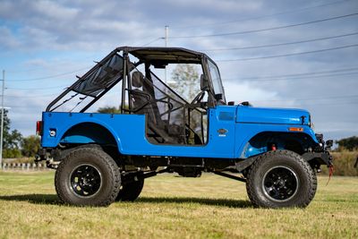 Mahindra Roxor