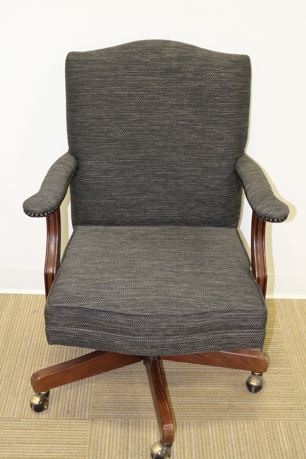 Independence Suffolk Task Chair