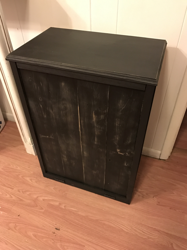 Trash bin container