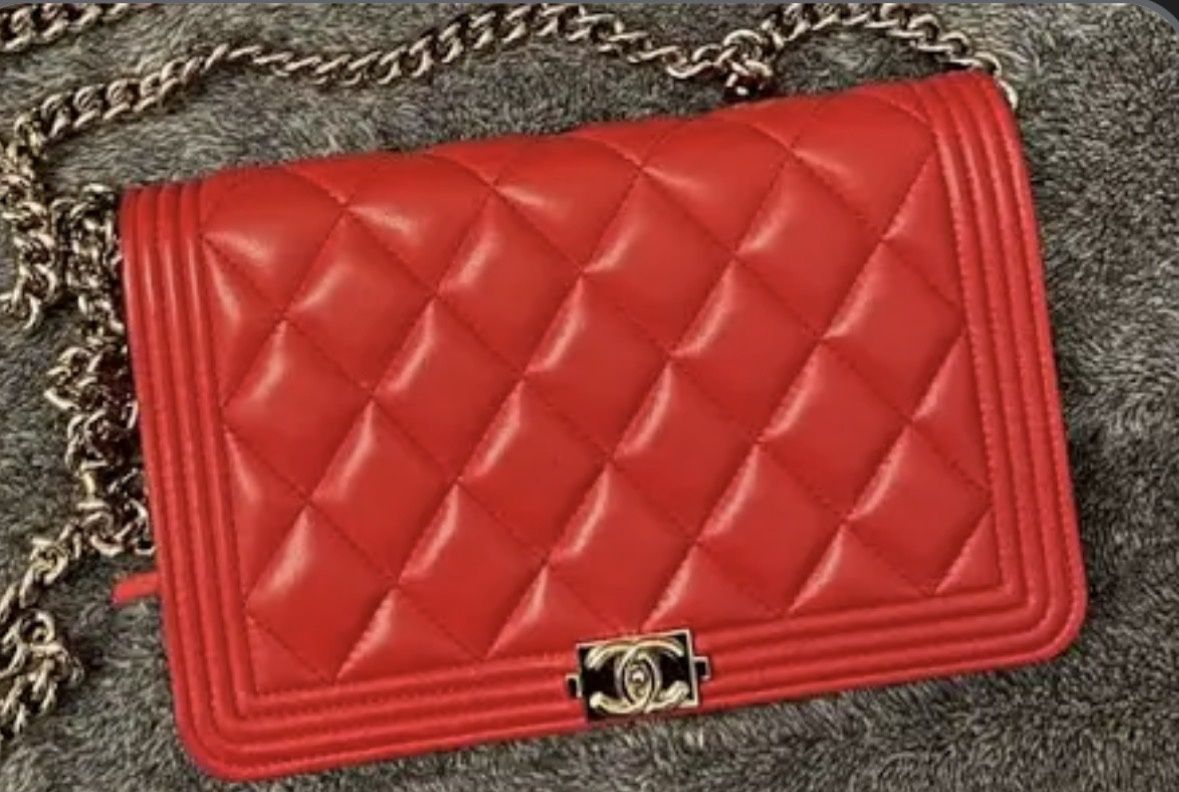 Chanel Red Boy WOC Quilt Lamb Sip