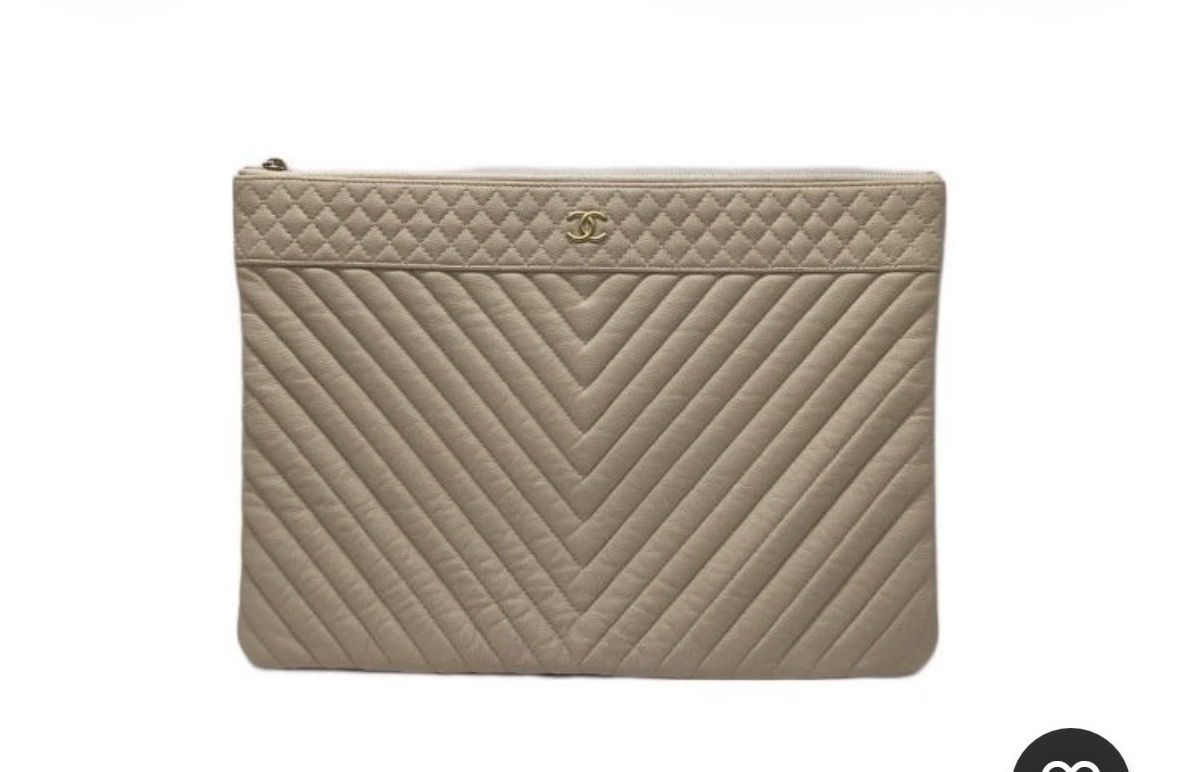 Chanel CC Logo V Clutch Beige