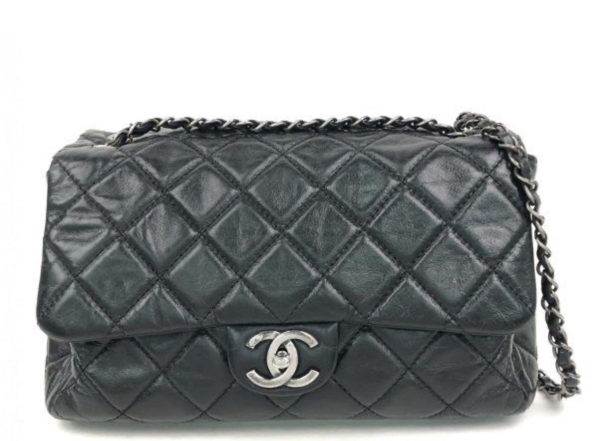 Chanel black quilted crinkle quilted black silver turnlock