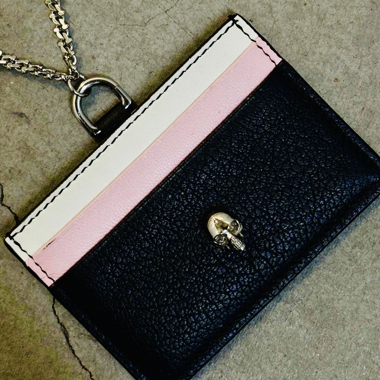 Alexander McQueen card holder chain black pink skull