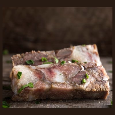 ​Old-fashioned Pig&#39;s Foot Terrine with Green Pickle Sauce
