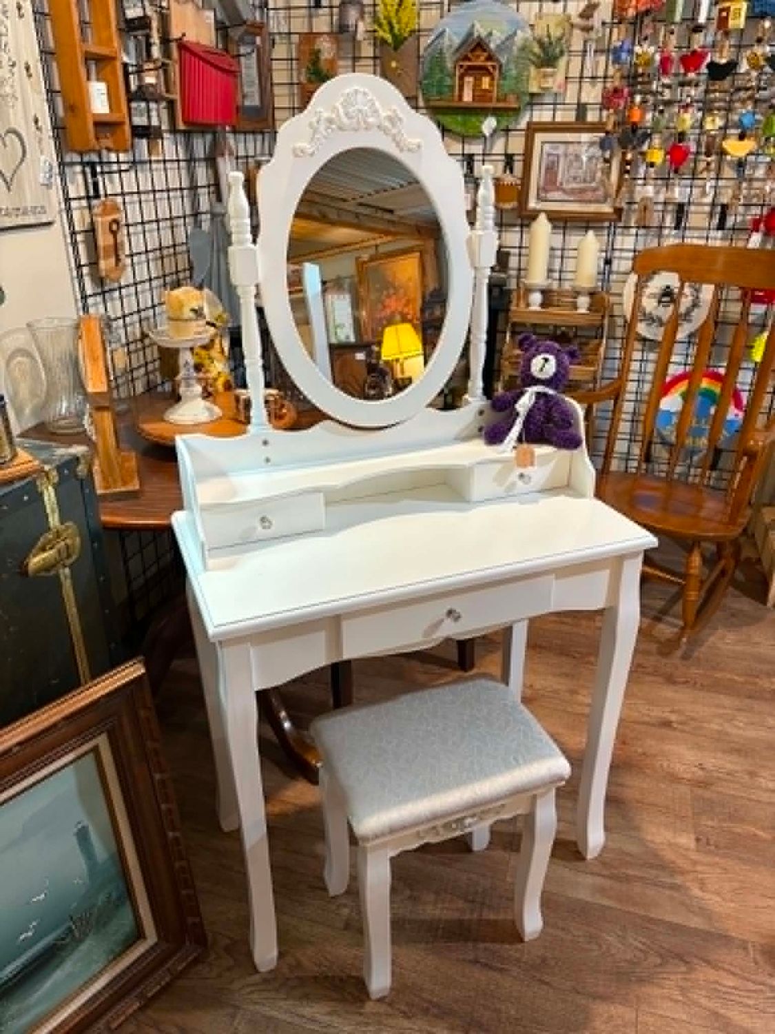 White Vanity with Mirror &amp; Stool JB14